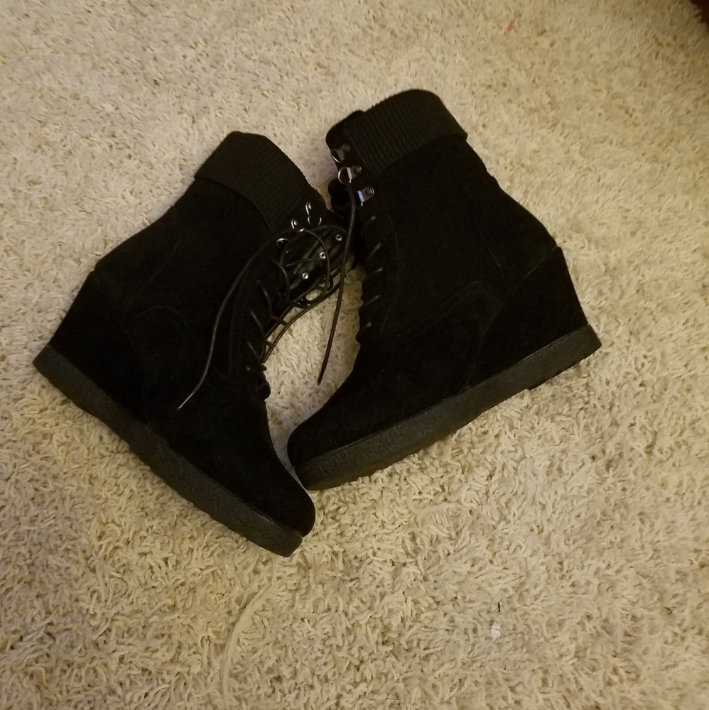 CA collection wedge boots